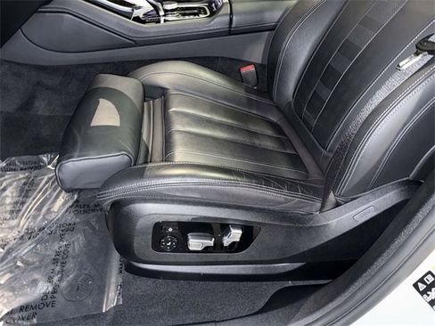 Used 2021 BMW X6 xDrive40i w/ M Sport Package image 3