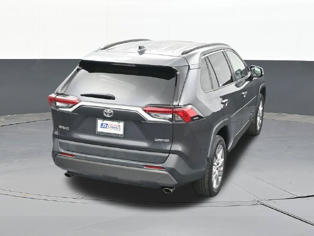 Used 2019 Toyota RAV4 Limited FWD image 58