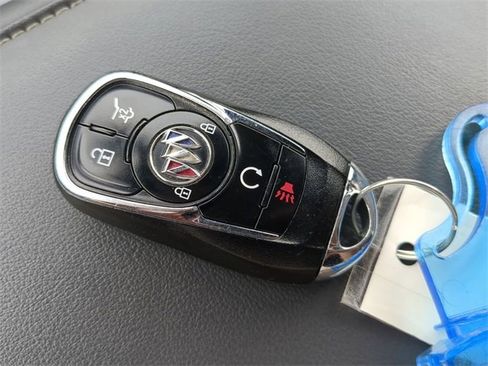 Used 2024 Buick Enclave Premium image 32