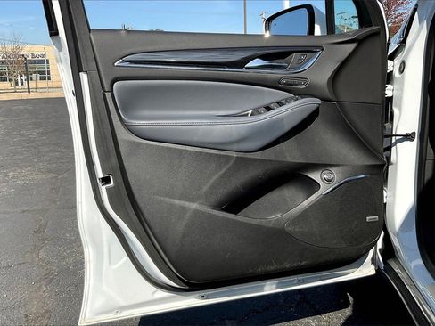 Used 2023 Buick Enclave Premium image 21