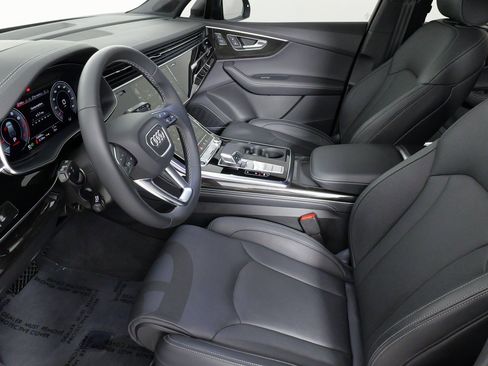 Used 2025 Audi Q7 3.0T Prestige w/ Prestige Package image 30