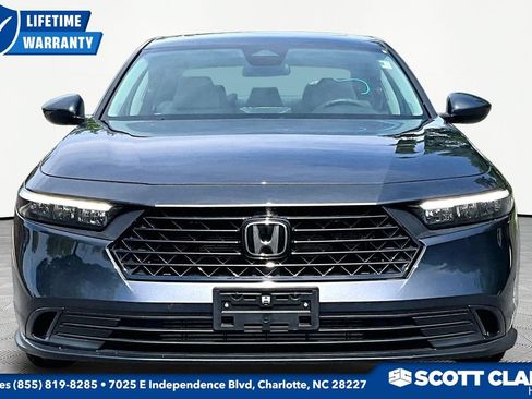 Used 2023 Honda Accord EX image 2