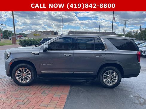 Used 2022 GMC Yukon SLT w/ SLT Premium Package AWD/4WD image 11