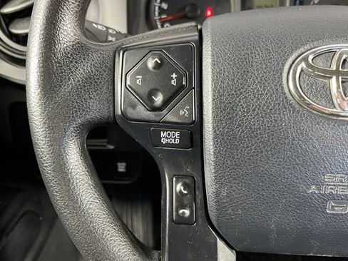Used 2017 Toyota Tacoma SR AWD/4WD image 12