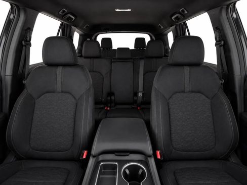 Used 2025 Honda Pilot Sport image 10
