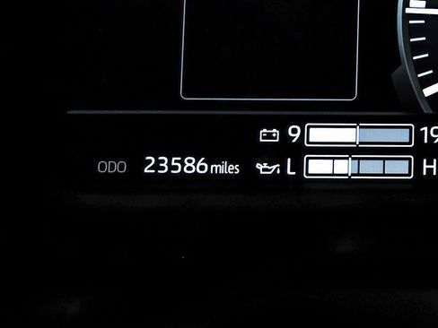 Used 2023 Toyota Sequoia SR5 w/ SR5 Premium Package AWD/4WD image 17
