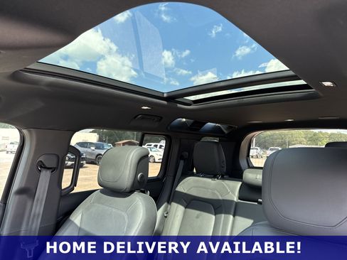 Used 2024 Land Rover Defender 110 V8 image 27