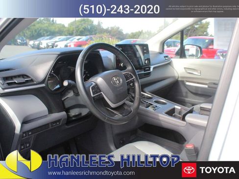 Used 2024 Toyota Sienna XLE image 13