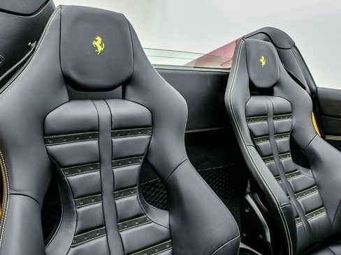 Certified 2022 Ferrari F8 Tributo image 21