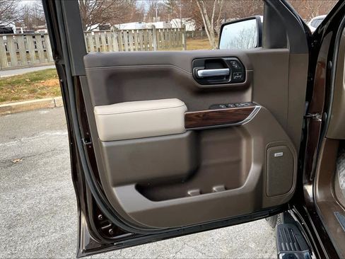 Used 2020 GMC Sierra 1500 SLT w/ SLT Premium Plus Package image 21