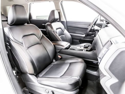 Used 2024 Nissan Pathfinder SL w/ Cargo Package FWD image 32