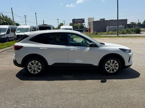 Certified 2025 Ford Escape Active FWD image 4