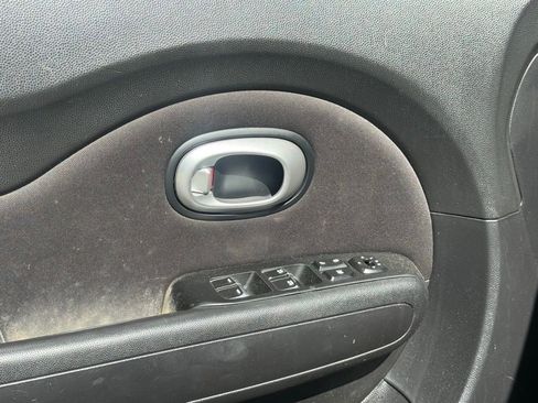 Used 2018 Kia Soul + image 9