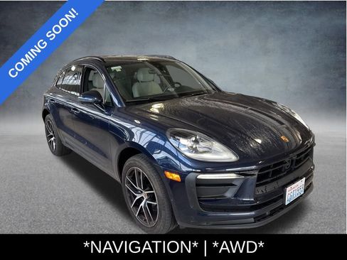 Used 2023 Porsche Macan Turbo image 1