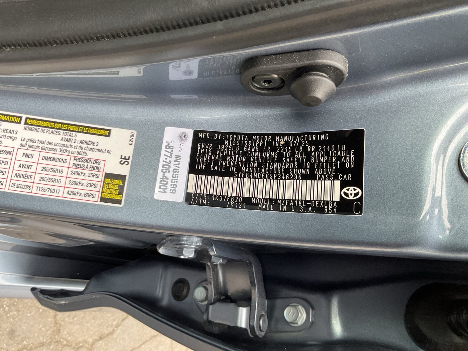 Used 2025 Toyota Corolla LE w/ LE Premium Package FWD image 27