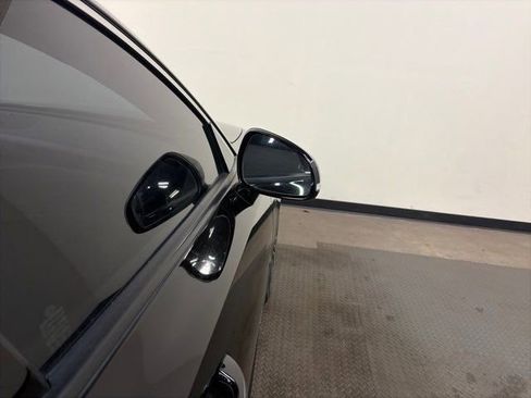 Used 2018 Kia Stinger Premium image 11