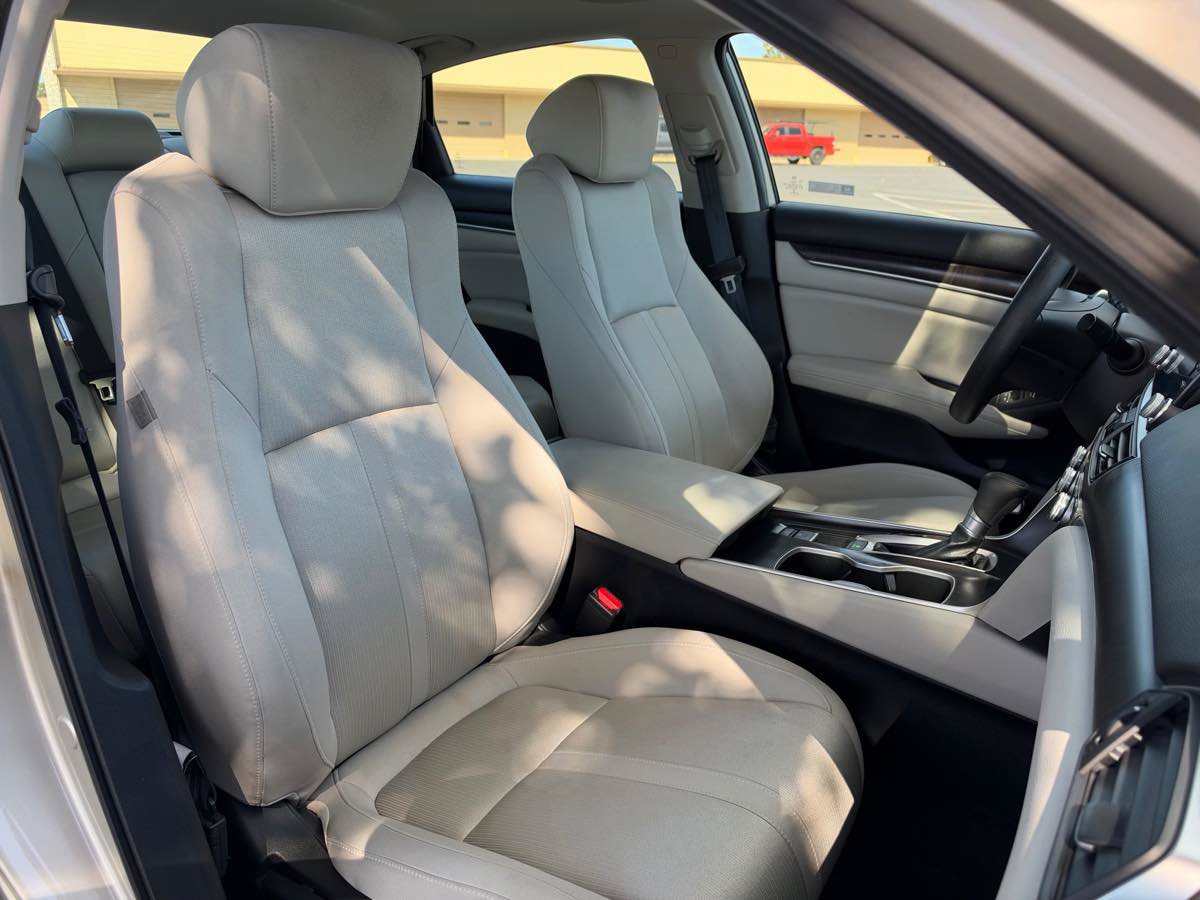Used 2018 Honda Accord EX image 19