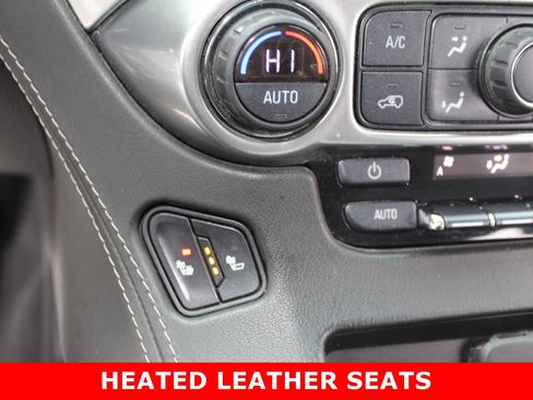 Used 2019 Chevrolet Suburban LT image 25