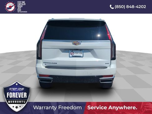 Used 2021 Cadillac Escalade Premium Luxury RWD image 5