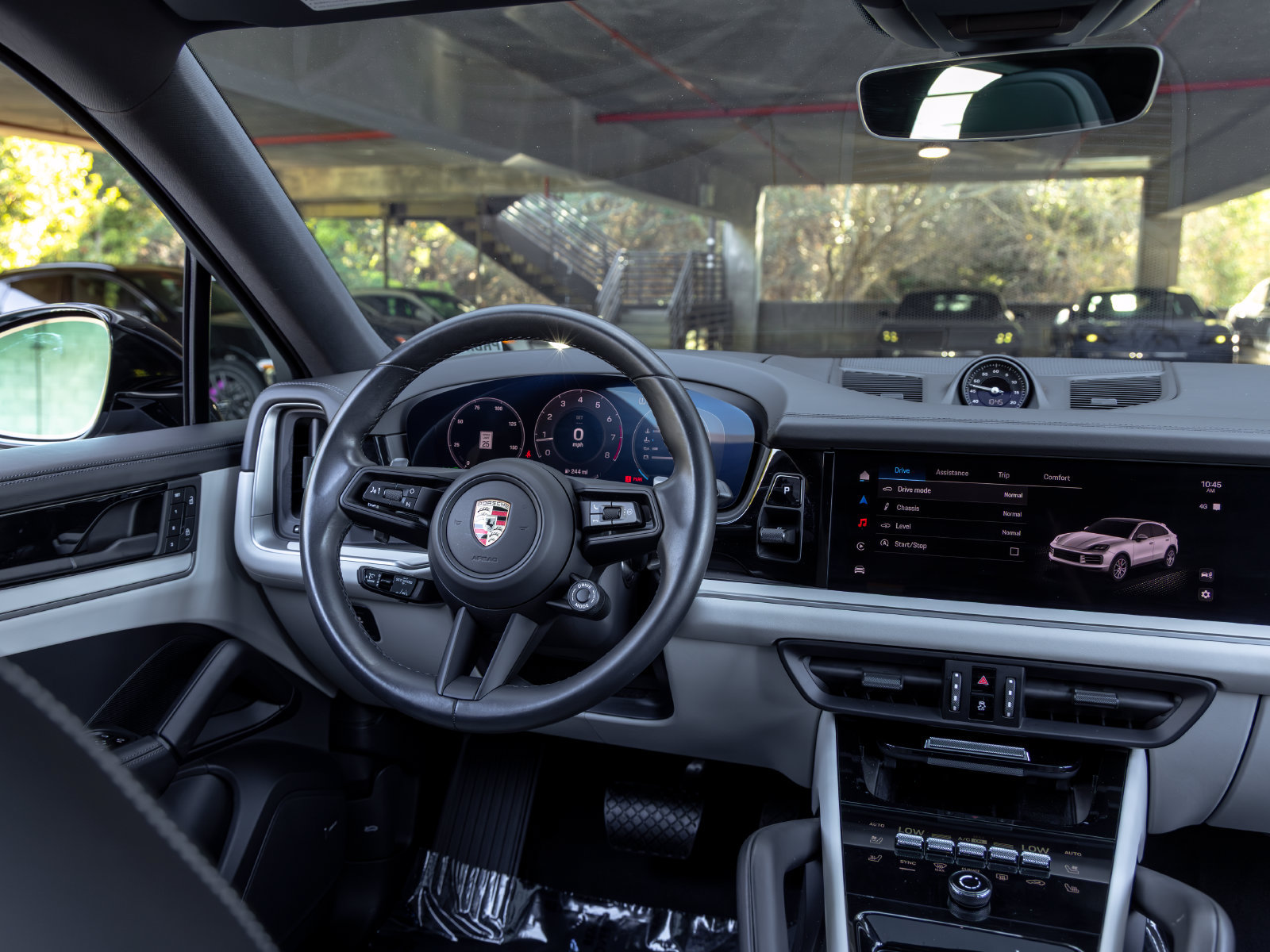 Certified 2024 Porsche Cayenne Coupe AWD/4WD image 37