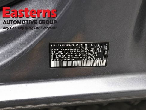 Used 2024 Volkswagen Jetta SE FWD image 32