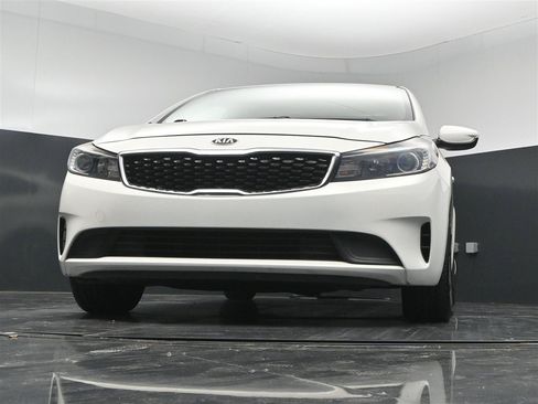 Used 2018 Kia Forte S FWD image 18
