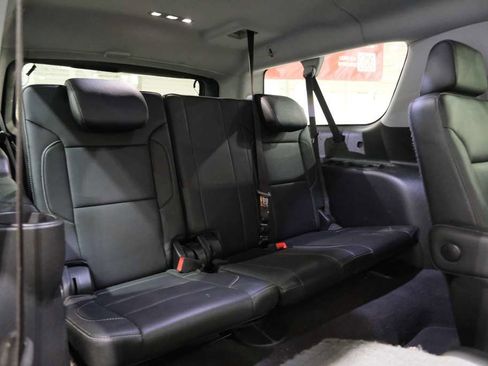 Used 2019 Chevrolet Suburban Premier AWD/4WD image 29