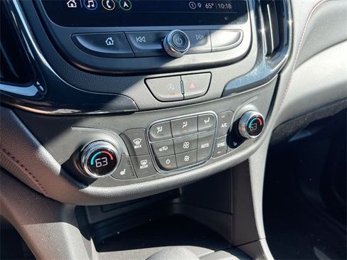 Used 2022 Chevrolet Equinox RS w/ Infotainment Package image 11