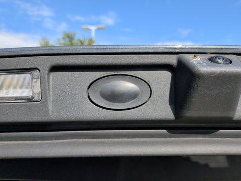 Used 2024 Rivian R1S Adventure AWD/4WD image 41