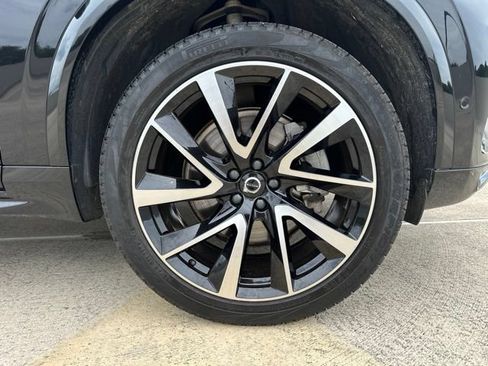 Certified 2024 Volvo XC90 B6 Plus AWD/4WD image 11