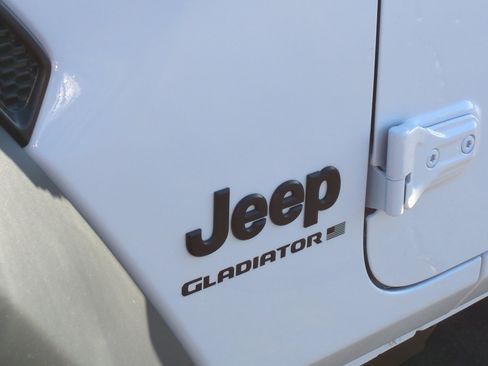 New 2026 Jeep Gladiator Sport image 23