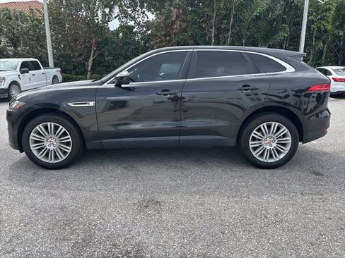 Used 2020 Jaguar F-PACE Premium image 3