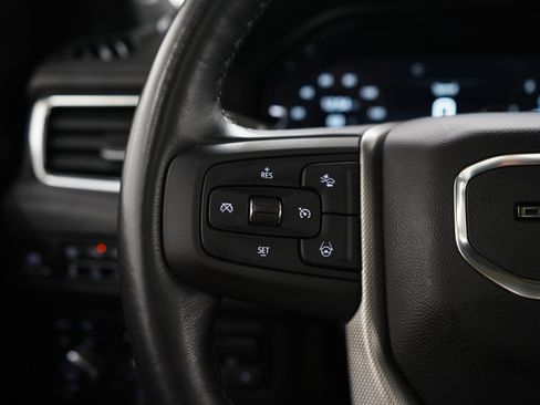 Used 2023 GMC Yukon Denali w/ Advanced Technology Package AWD/4WD image 27