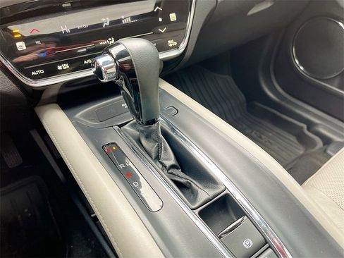 Used 2022 Honda HR-V EX-L image 16