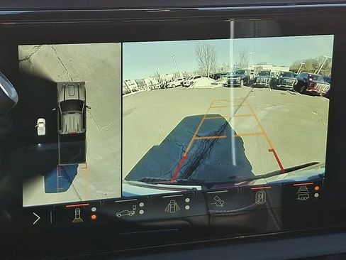 Used 2025 GMC Sierra 2500 AT4X image 22