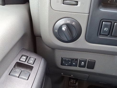 Used 2015 Nissan NV 3500 SL w/ Technology Package image 25