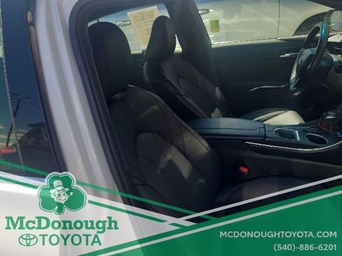 Used 2022 Toyota Avalon XLE FWD image 15