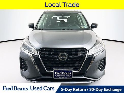 Used 2021 Nissan Kicks S image 2