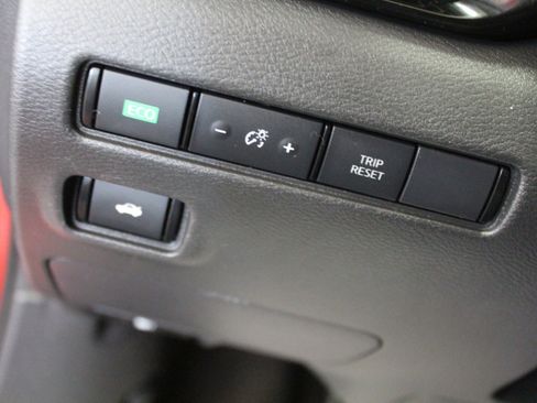 Used 2020 Nissan Sentra SR w/ Premium Package image 11