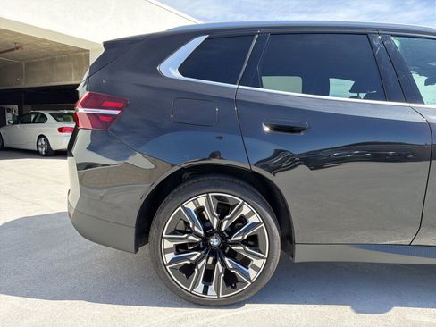 Used 2025 BMW X3 xDrive30i w/ Premium Package image 5