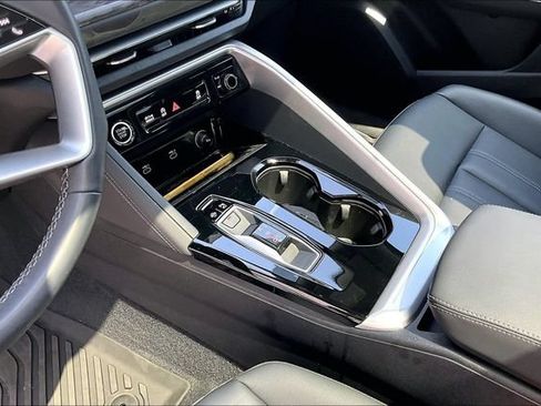 Used 2025 Audi Q5 Premium w/ Convenience Package AWD/4WD image 18