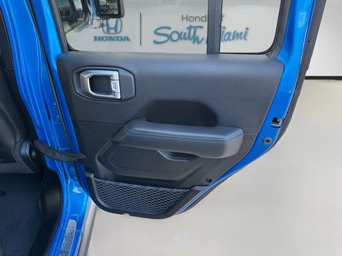 Used 2022 Jeep Wrangler Unlimited Rubicon 4xe image 31