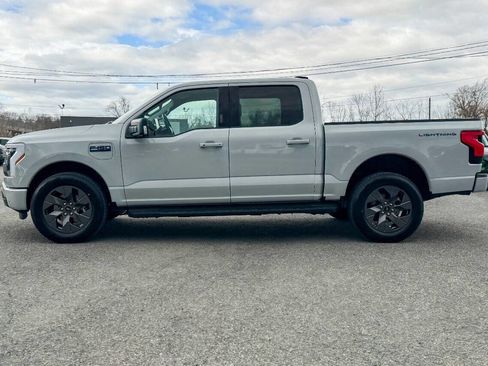 Used 2024 Ford F150 Lightning Flash image 6