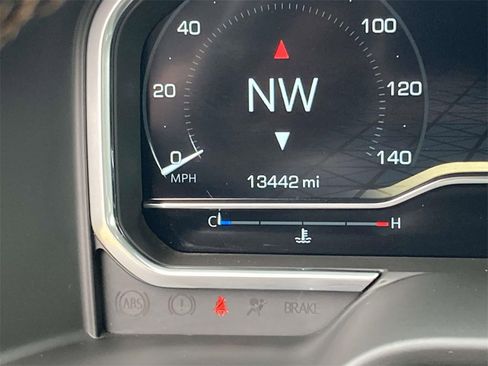 Used 2024 GMC Sierra 2500 AT4 w/ AT4 Preferred Package image 26