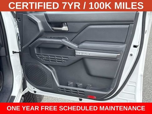 Used 2025 Toyota Tacoma TRD Off-Road AWD/4WD image 8