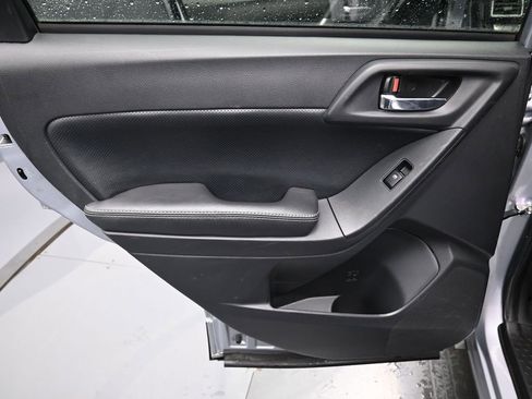 Used 2016 Subaru Forester 2.0XT Premium image 29