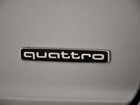 Used 2025 Audi Q8 Premium Plus image 10