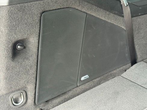 Certified 2025 Cadillac Escalade Premium Luxury Platinum w/ LPO, Floor Liner Package AWD/4WD image 27
