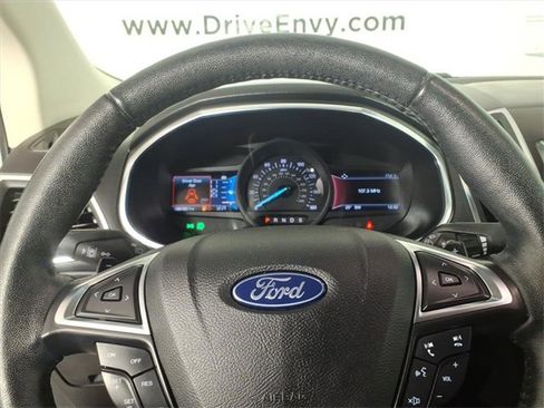 Used 2019 Ford Edge Titanium w/ Cold Weather Package image 25