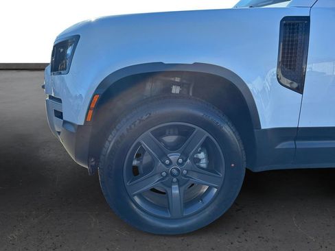 Used 2023 Land Rover Defender 110 S image 13